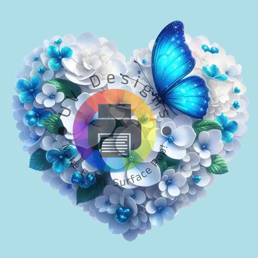 Cœur avec fleurs blanches et bleues avec papillon n° 2