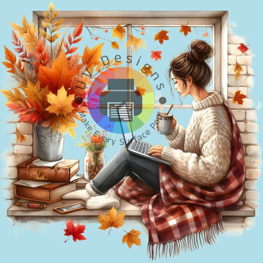 Vrouw met laptop op vensterbank